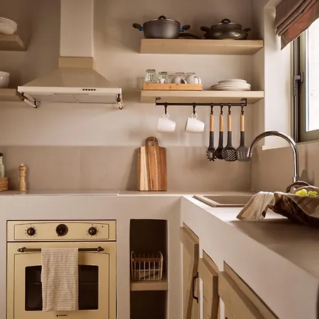 Conte Maris Vi Villa Tragaki